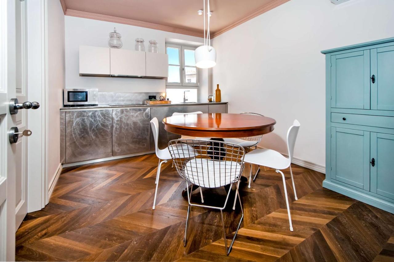 Campitelli Design Apartment Ровинь Экстерьер фото